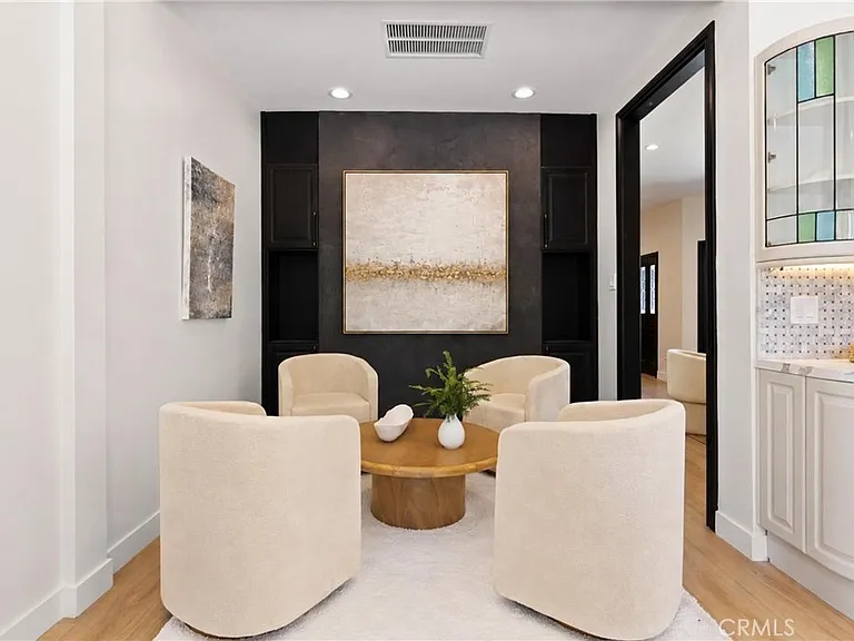 6016 N Woodlake Ave — Photo 11