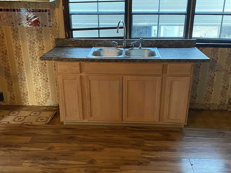 908 Pond Dr — Photo 8