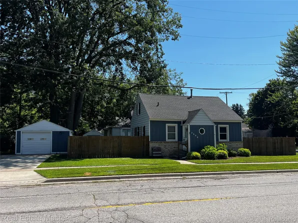 2606 Stone St, Port Huron, MI 48060