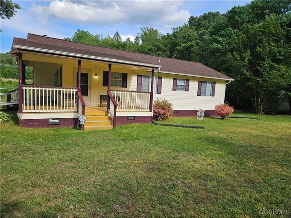 16317 S River Rd, Woodford, VA 22580