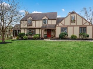 9 Tuccamirgan Rd, Flemington, NJ 08822