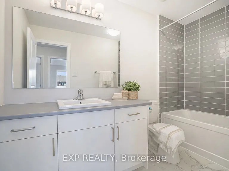 74 Richelieu St — Photo 24