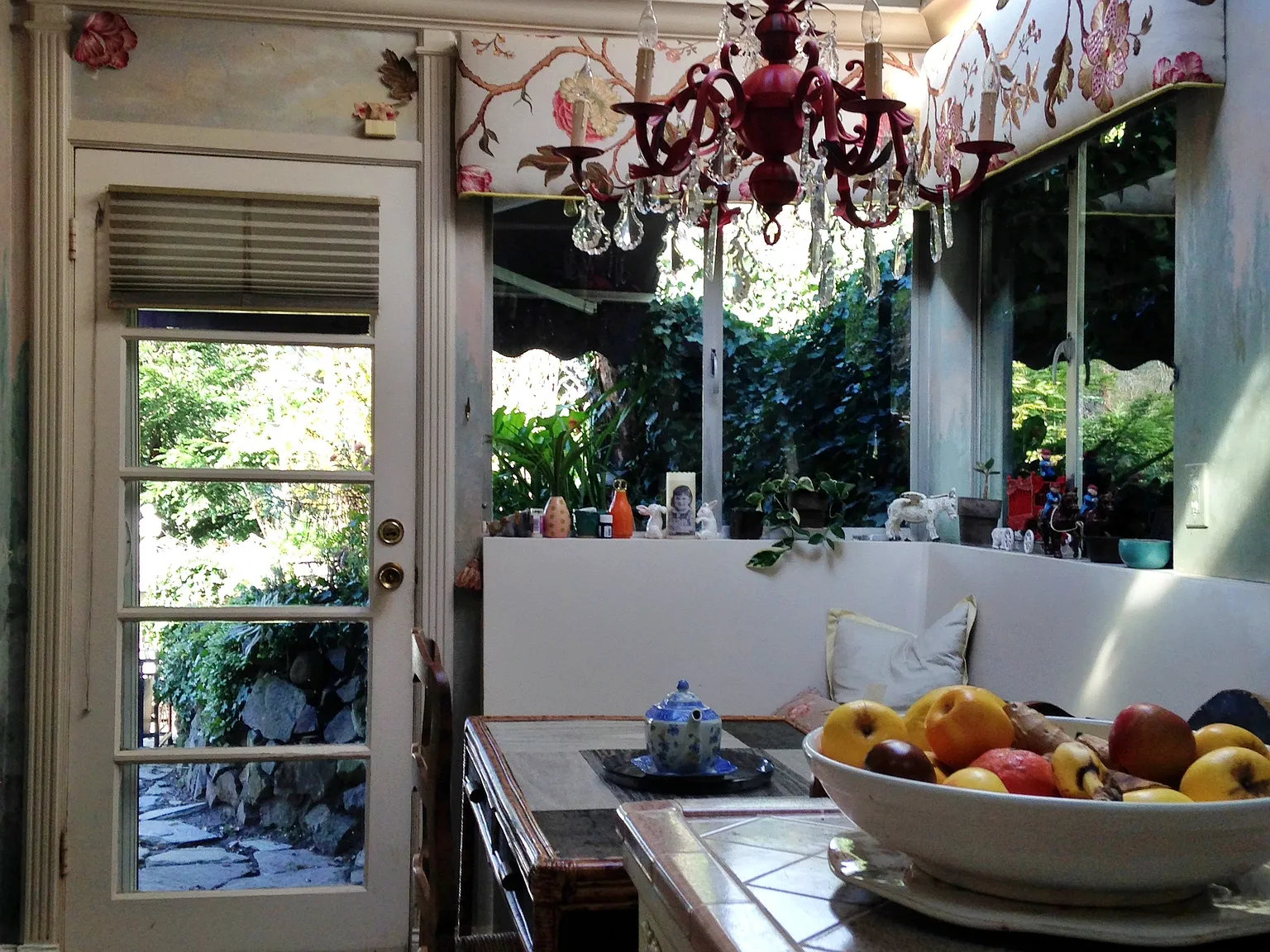 3 bed, 2038 sqft, $4,800 — Photo 4