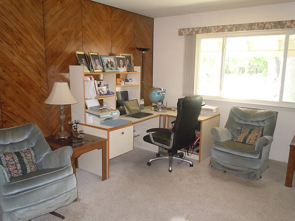 4th image of 641 Robinwood Dr