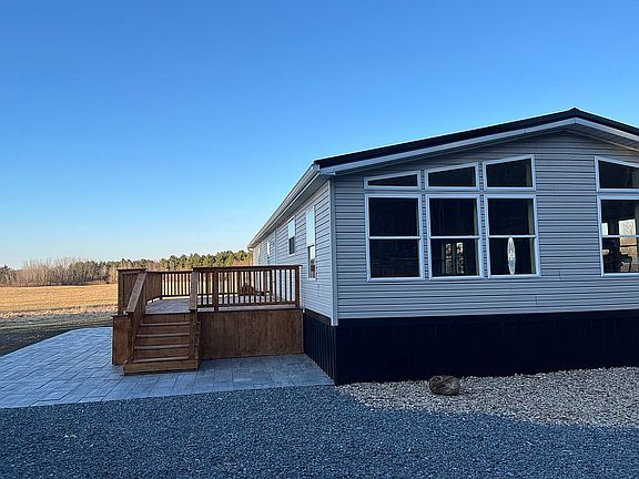 4th image of 571 Gilbert Rd