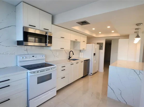 18051 Biscayne Blvd APT 1705, Aventura, FL 33160