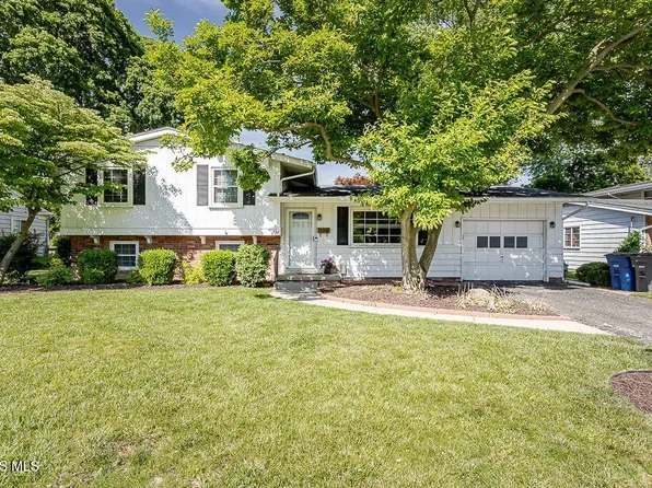 1963 Heatherlawn Dr, Toledo, OH 43614