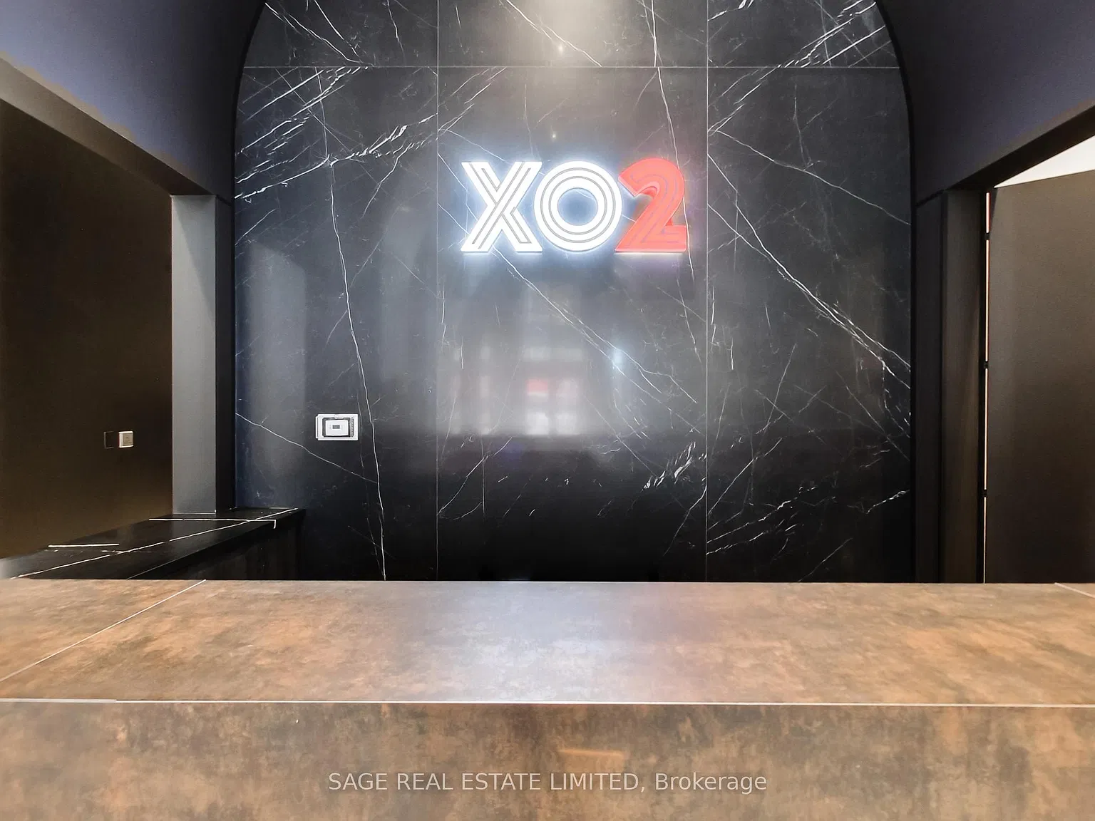 XO2 Condos — Photo 3