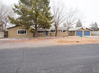 2385 SW Pumice Ave, Redmond, OR 97756