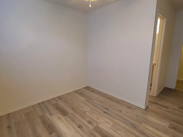 10' X 10' Bedroom with private bathroom