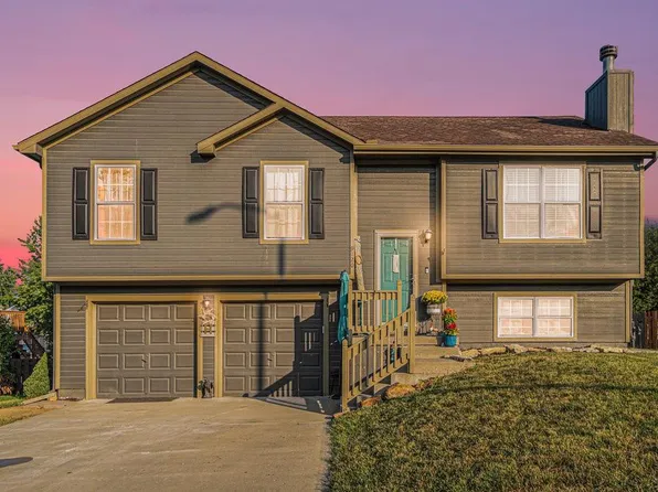 9120 NE 115th Ter, Kansas City, MO 64157