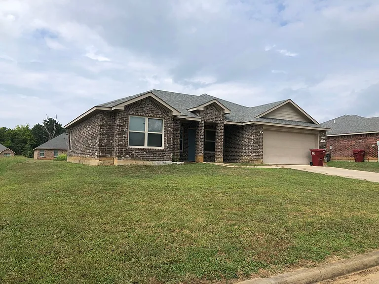 1132 Wind Haven Dr — Photo 1