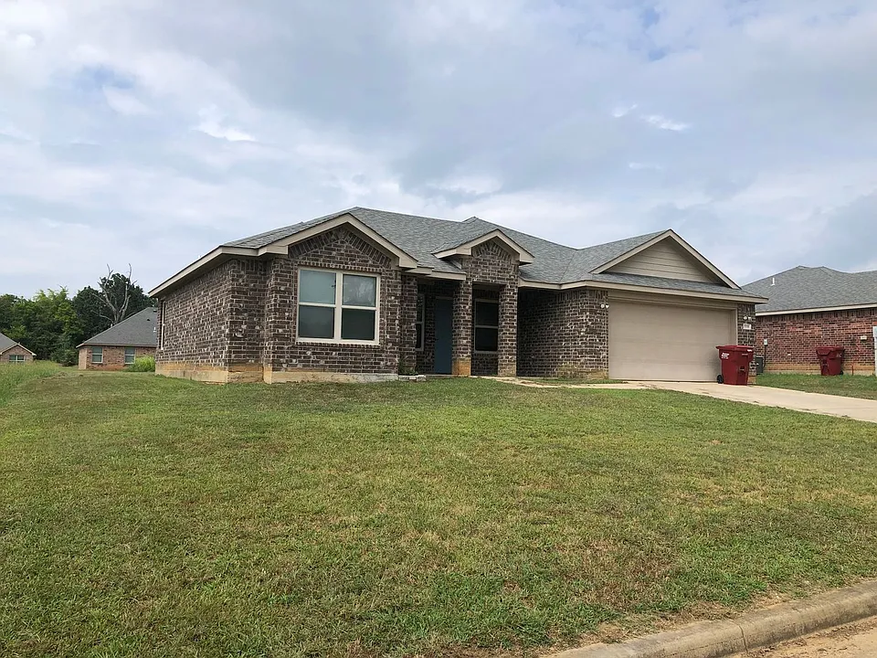 1132 Wind Haven Dr