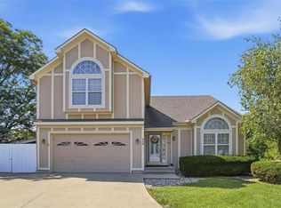 410 Taylor Ln, Belton, MO 64012