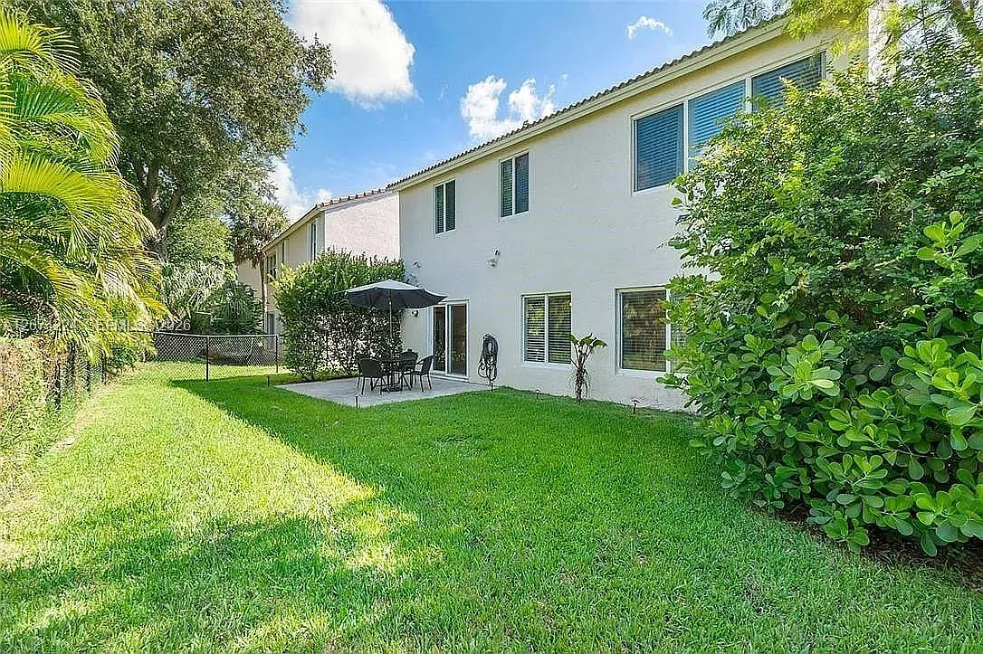 Woodside Estates — Photo 4