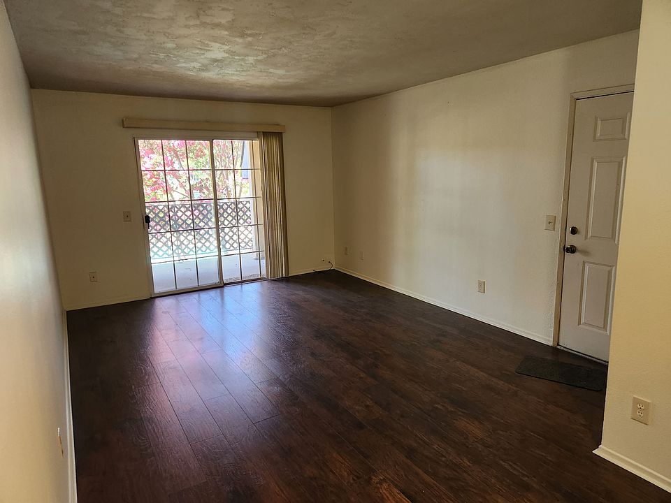 1st image of 149 W 6th St APT 30