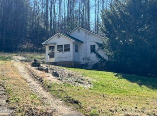 213 Roy Bowers Rd, Elizabethton, TN 37643