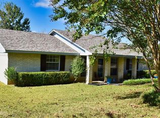 713 Broadway St, Whitesboro, TX 76273