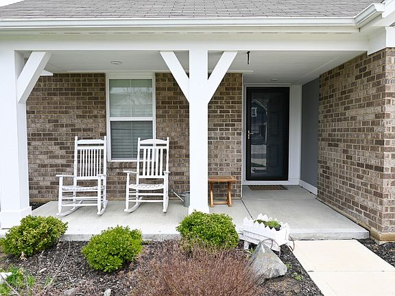 3rd image of 6265 N Woodbury Dr