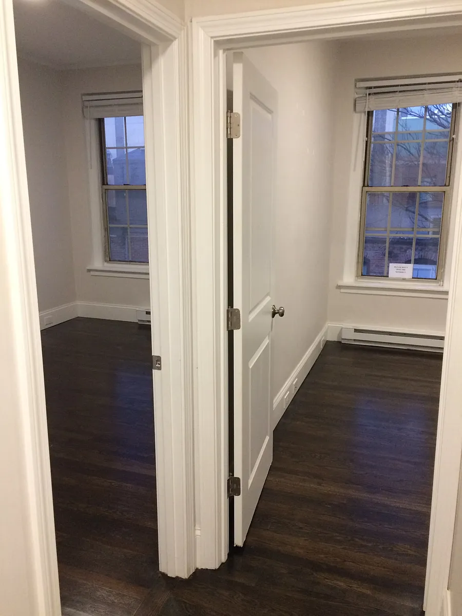 Building Photo - 8 Saint Germain St #1