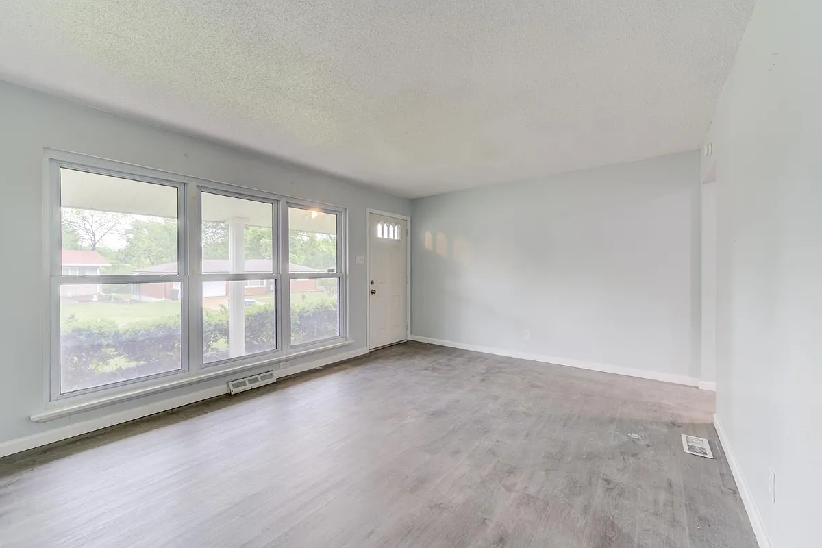 Property Photo - 2022 Jannette Dr