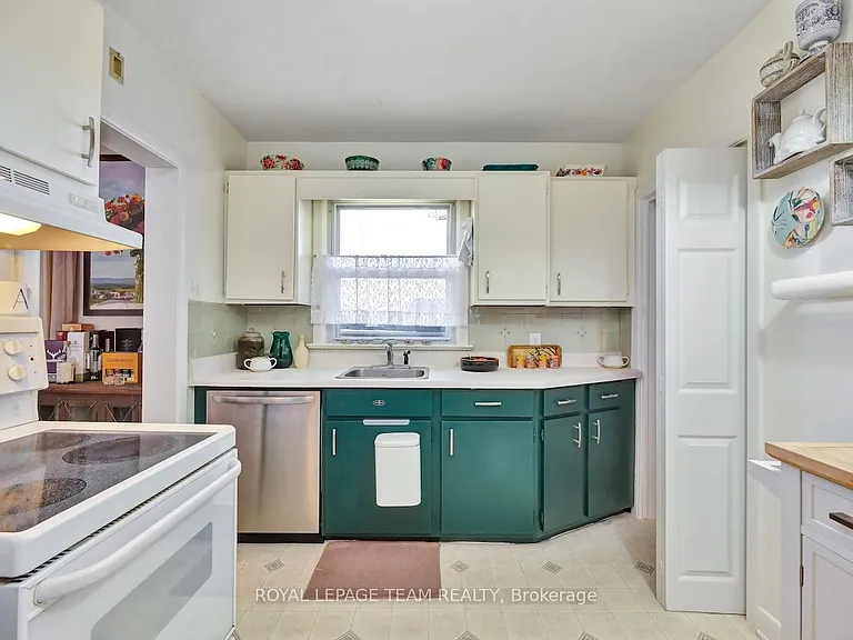 1233 Cheverton Ave — Photo 21