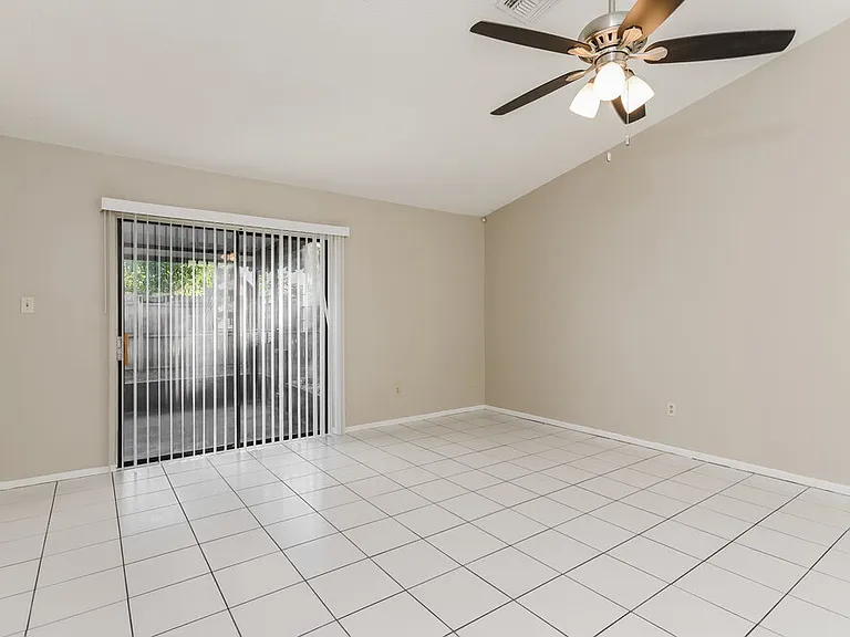 3172 Burlington Dr — Photo 6