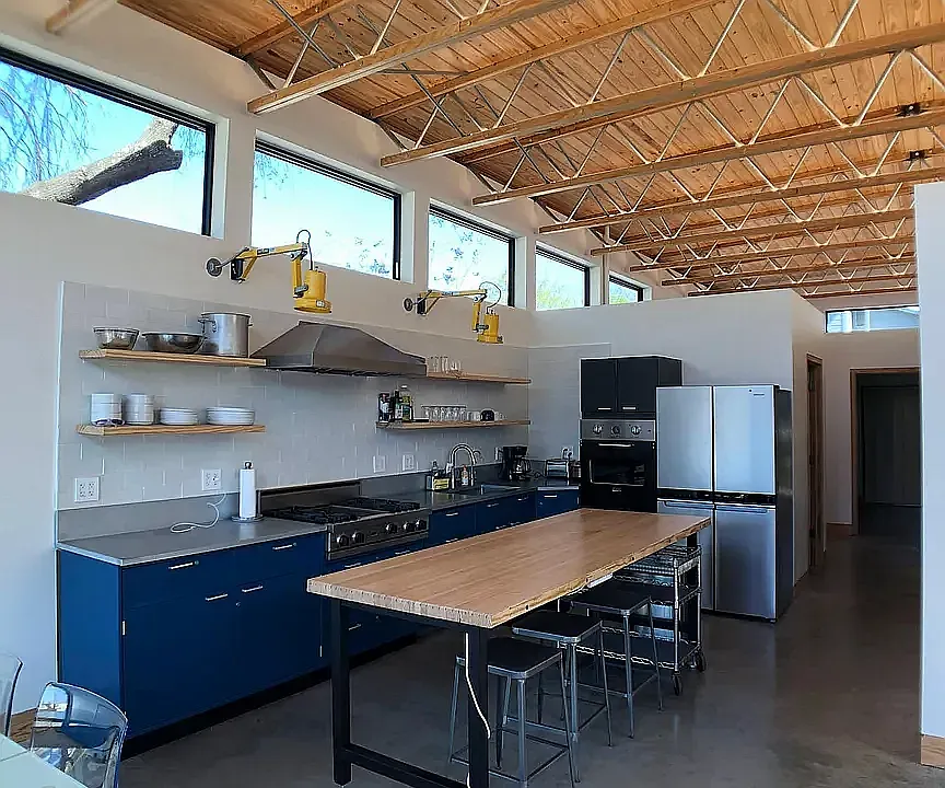 2300 Santa Maria St