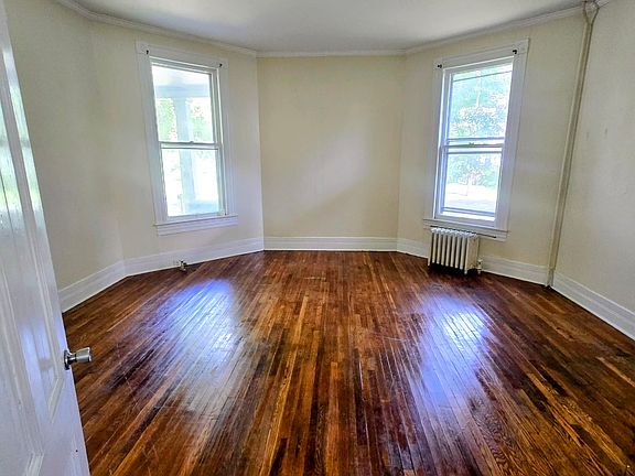 5th image of 613 Grove St #1A
