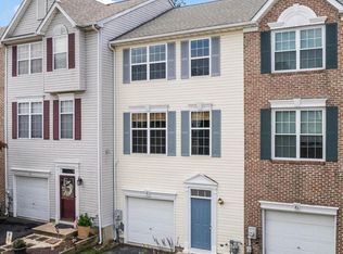 8 Emandan Ln, Hockessin, DE 19707