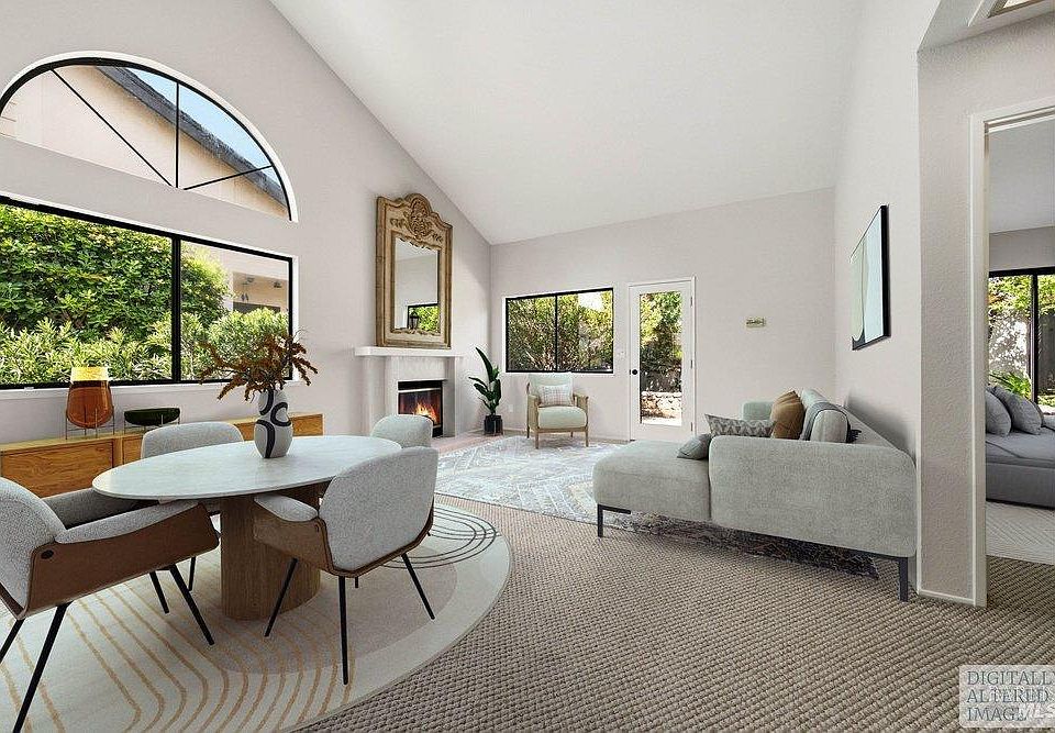 1st image of 6 Village Ct