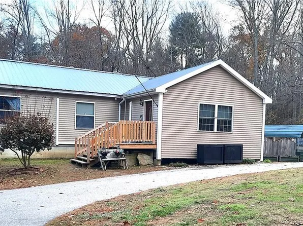 39 Blain Road, Thompson, CT 06255