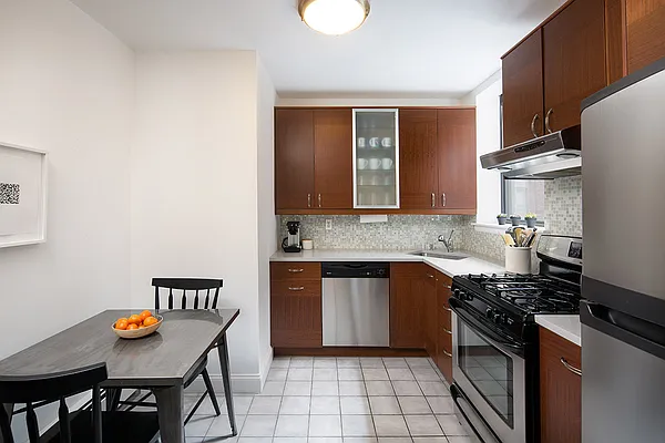 Sold by Compass | media 3