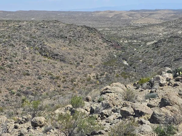 50 Grapestone Rd, Terlingua, TX 79852