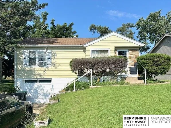 6622 N 37th St, Omaha, NE 68112