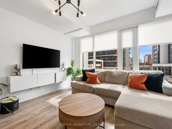 9608 Yonge St, Richmond Hill, ON