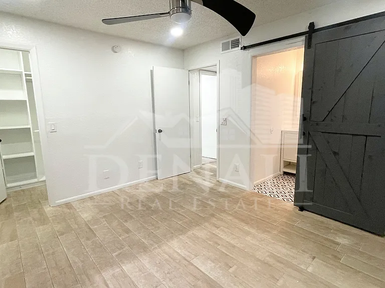 423 S Terry Ln — Photo 14