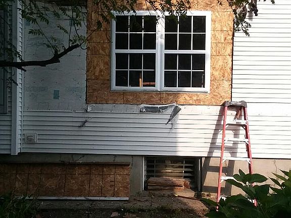 5th image of 238 E Fulton St