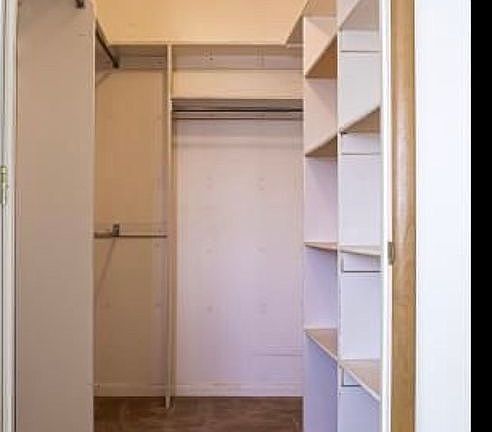 Master closet 