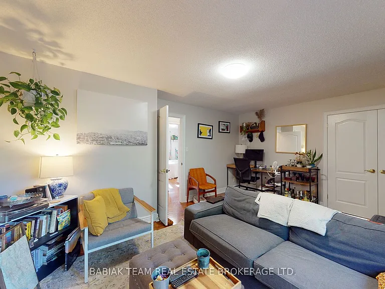 442 Gladstone Ave #2 — Photo 5