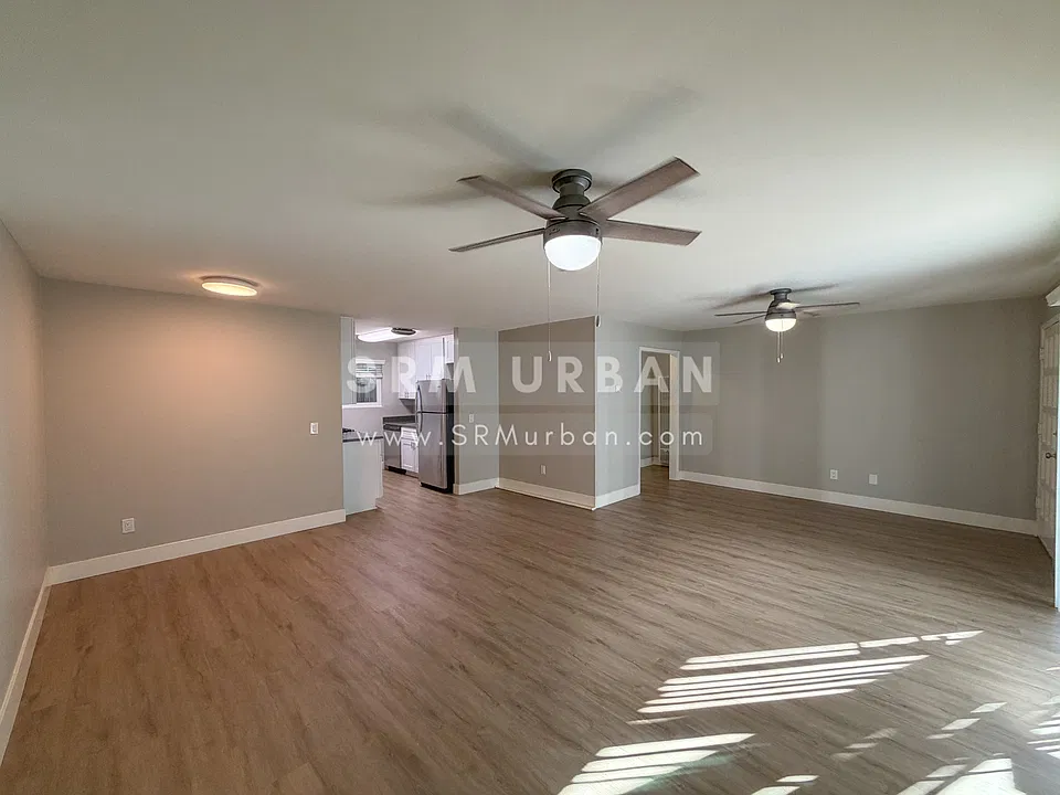 4572 Hawley Blvd #3