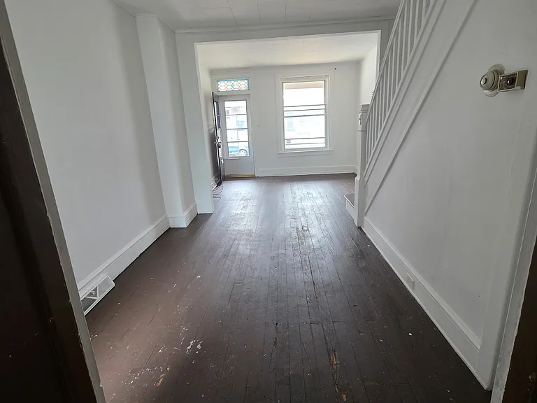 553 S 18th St — Photo 5