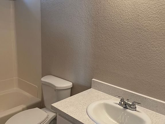 3rd image of 1113 Primrose Ave #3