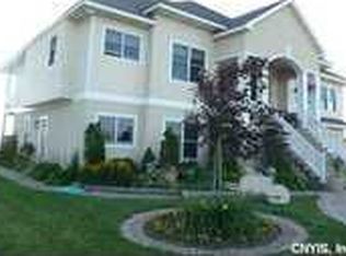 211 Brown Shores Rd, Sackets Harbor, NY 13685