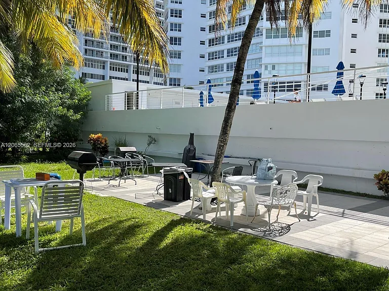 5001 Collins Ave #9E — Photo 6