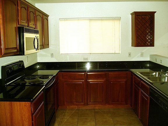 5th image of 3627 E Constitution Dr