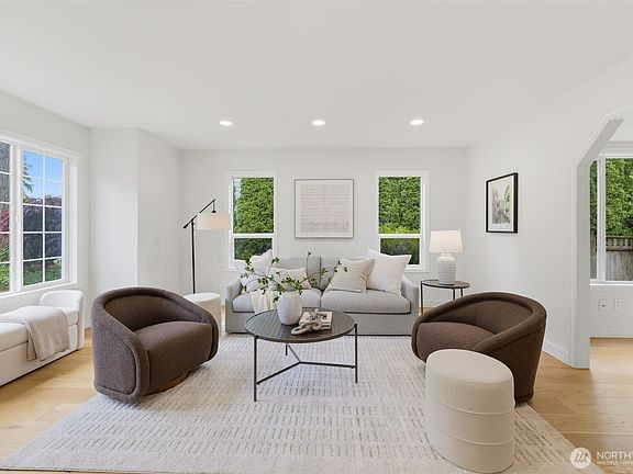 5th image of 3308 9th Avenue Ct NW