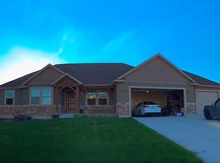 9561 N Horizon Dr, Eagle Mountain, UT 84005