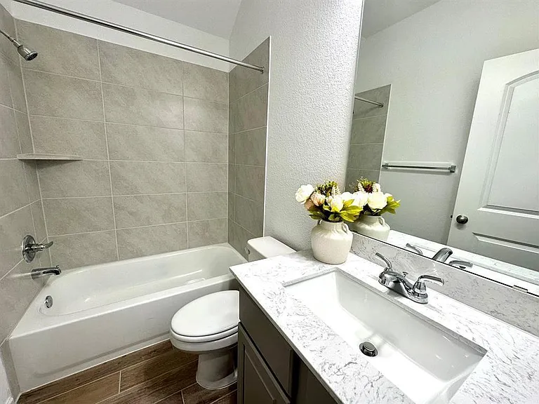 4222 Colony Ln — Photo 8