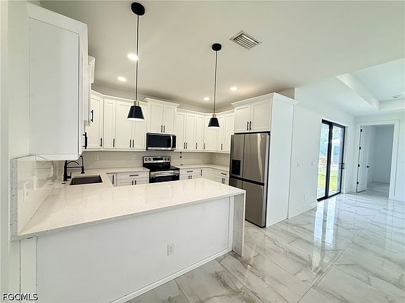 4th image of 2801 SW 3rd St